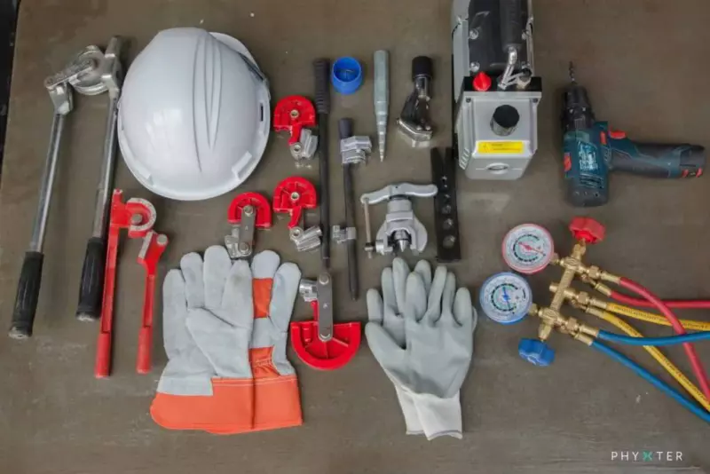 HVAC Contractor providing maintenance in Bixby OK home